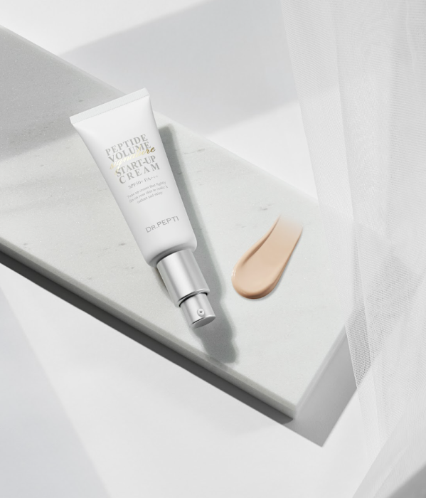 Пептидний сонцезахисний крем з доглядовою дією - DR.PEPTI Peptide Volume Signature Start-Up Cream SPF50+ PA+++ 35 мл